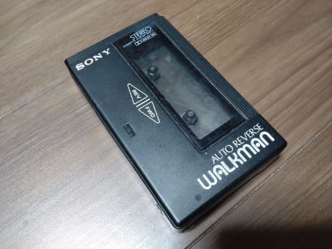 d*7様 レア SONY WM-EQ2 ホワイト カセットプレーヤー 通電確認済