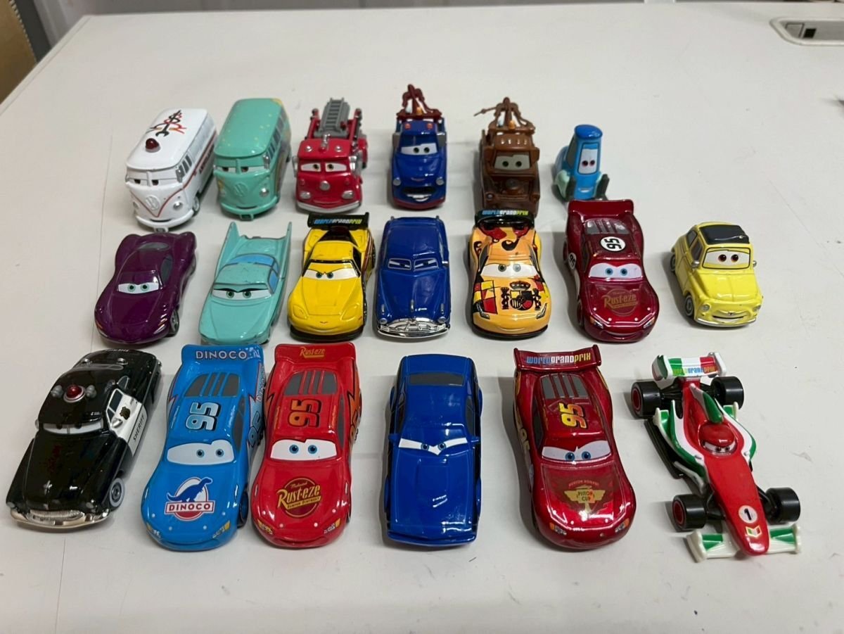 トミカ カーズ ミニカー 42台セット まとめ売り カーズ トミカ まとめ