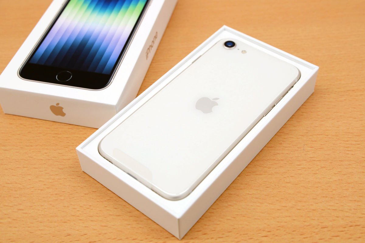iphone se 第3世代 64GBスターライト iface付 iPhoneSE 第3世代 64GB