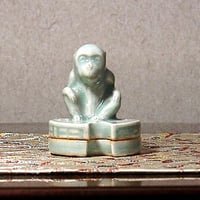 三井大磯 古余呂技窯 川瀬順一（二代竹春）作 交趾 歓冬花 香合 無傷