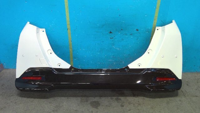 タンク DBA-M900A リアバンパー 52159-B1260** 白パール W24 個人宛名