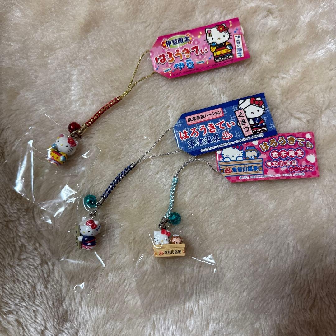 ご当地キティ】根付 2点セット - メルカリ