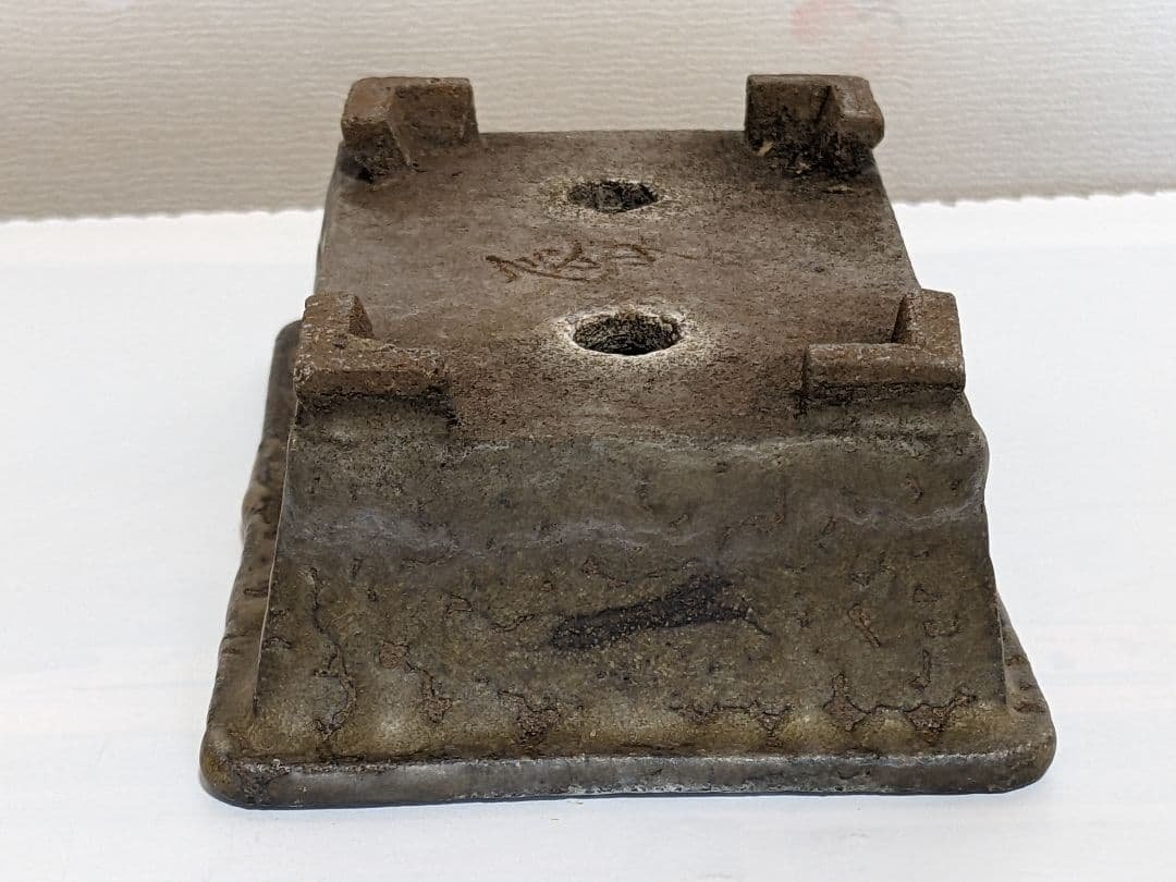 ♢小品盆栽鉢 辰山の釘彫り印 長方形四足ミニ盆栽鉢？中国 国内 古美術